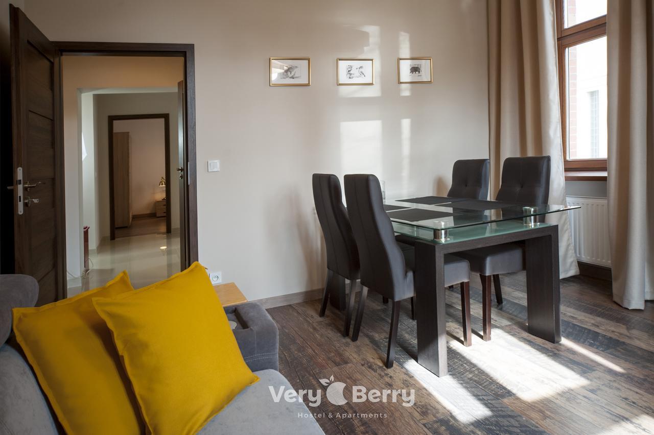 Przestronny Apartament Very Berry W Poznaniu Z Dwiema Sypialniami By Noclegi Renters Bagian luar foto