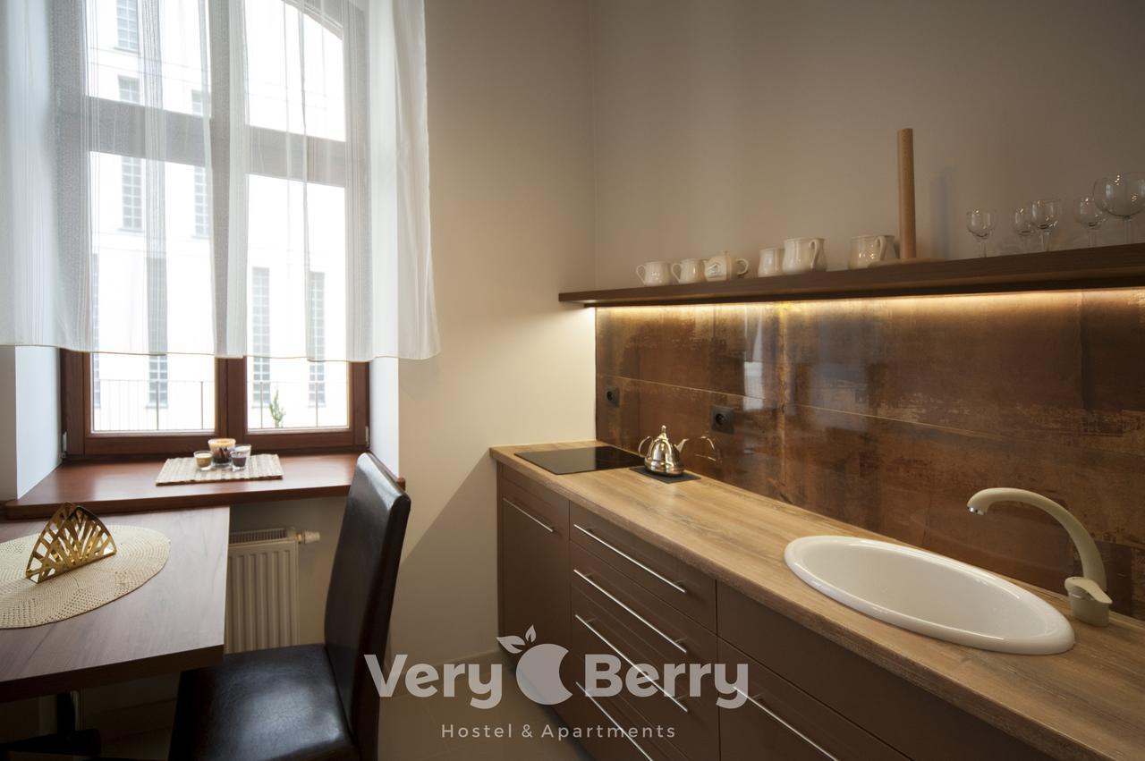 Przestronny Apartament Very Berry W Poznaniu Z Dwiema Sypialniami By Noclegi Renters Bagian luar foto