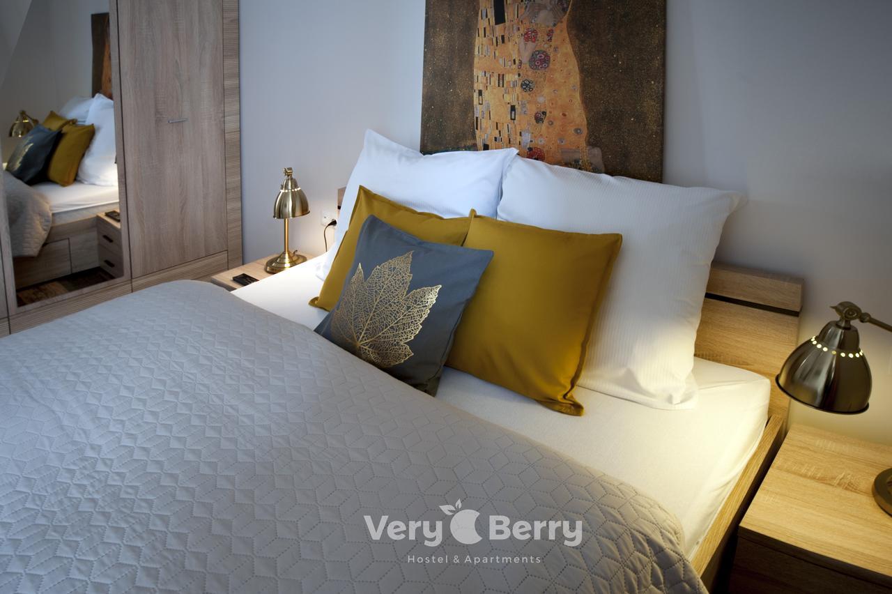 Przestronny Apartament Very Berry W Poznaniu Z Dwiema Sypialniami By Noclegi Renters Bagian luar foto