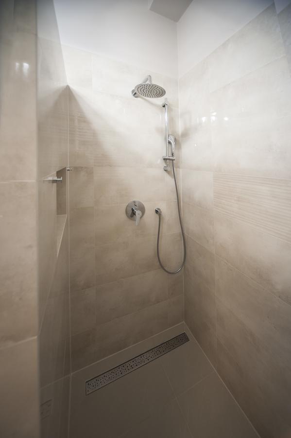 Przestronny Apartament Very Berry W Poznaniu Z Dwiema Sypialniami By Noclegi Renters Bagian luar foto