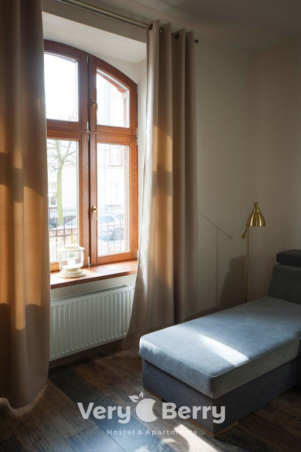 Przestronny Apartament Very Berry W Poznaniu Z Dwiema Sypialniami By Noclegi Renters Bagian luar foto